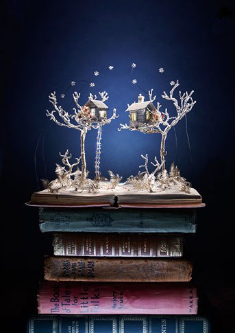 Snow Queen, Su Blackwell, 2011. (Photograph by Johanna Parkin.)